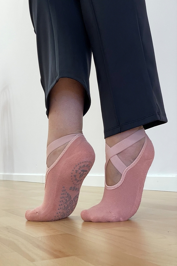 WOMAN YOGA SOCKS ANTI-SLIP WITH ABS TERRY FOOT & SUPPORT BANDS