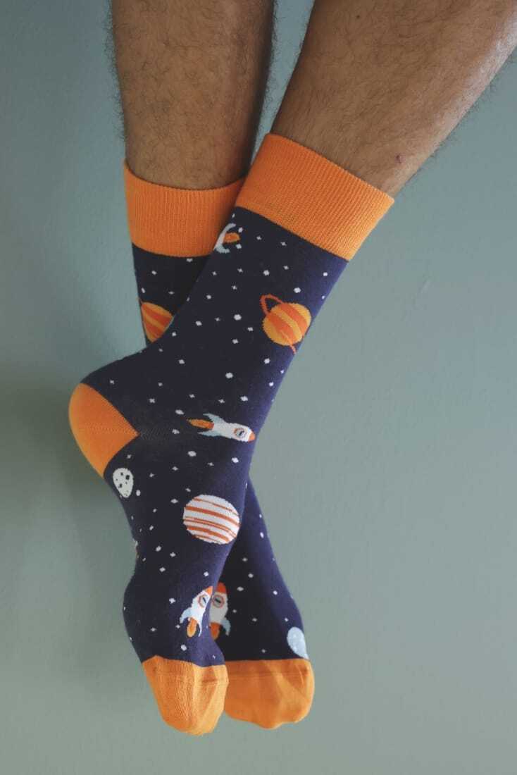 UNISEX ΒΑΜΒΑΚΟΛΥΚΡΑ ΚΑΛΤΣΑ ΜΕ ΣΧΕΔΙΟ ΓΑΛΑΞΙΑΣ