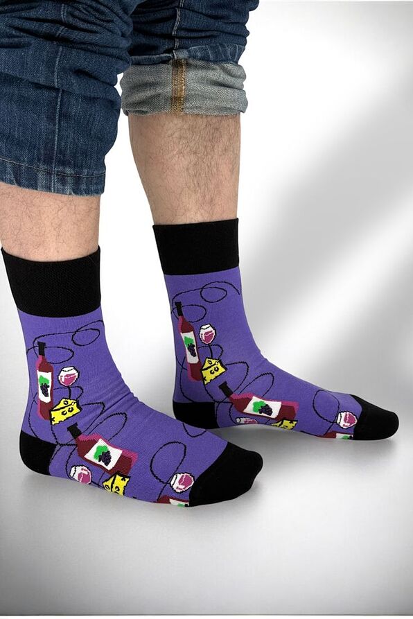 WINE & CHEESE LOVER'S DREAM PREMIUM ELASTIC COTTON CREW SOCKS WITH HAND-LINKED TOES