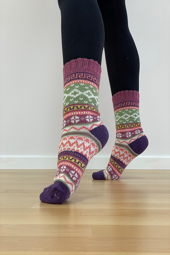 WOMAN SOCKS SOFT AND WARM WITH NORWEGIAN GEOMETRIC PATTERN