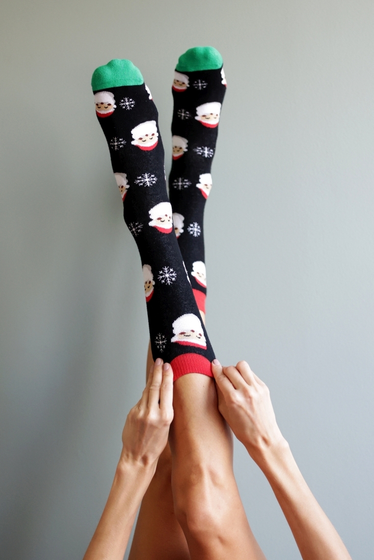 ΧΡΙΣΤΟΥΓΕΝΝΙΑΤΙΚΗ ΚΑΛΤΣΟΠΑΝΤΟΦΛΑ ΦΡΟΤΕ ΜΕ ABS ΓΙΑ ΟΛΕΣ ΤΙΣ ΗΛΙΚΙΕΣ ΣΕ ΔΙΑΦΟΡΑ ΣΧΕΔΙΑ ΚΑΙ ΧΡΩΜΑΤΑ