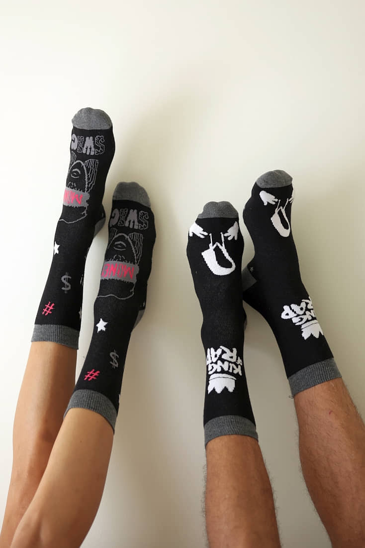 ΚΑΛΤΣΟΠΑΝΤΟΦΛΑ ΦΡΟΤΕ ΜΕ ΑΝΤΙΟΛΙΣΘΗΤΙΚΗ ΠΑΤΟΥΣΑ ΚΑΙ ΣΧΕΔΙΟ LOVE-MONEY-PARKOUR-RAP