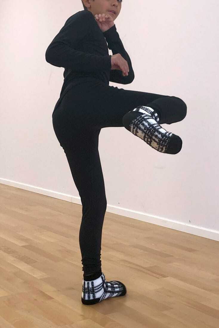 ΠΑΙΔΙΚΗ ΚΑΛΤΣΟΠΑΝΤΟΦΛΑ ΜΕ ABS ΕΣΩΤΕΡΙΚΗ ΖΕΣΤΗ ΜΑΛΑΚΗ ΕΠΕΝΔΥΣΗ ΚΑΙ ΣΧΕΔΙΟ ΚΑΡΟ