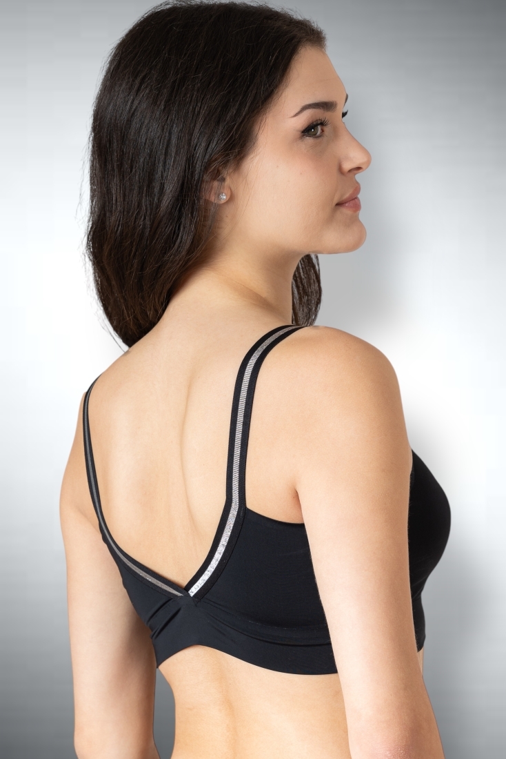 ΓΥΝΑΙΚΕΙΟ LASER CUT ΤΡΙΓΩΝΟ TOP ΑΠΟ ΜΙΚΡΟΪΝΑ ΜΕ GLITTER ΤΙΡΑΝΤΑ ΚΑΙ ΑΠΟΣΠΩΜΕΝΗ ΕΝΙΣΧΥΣΗ