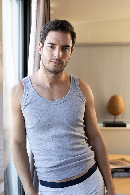 MAN COTTON TANK TOP SEAMLESS WITH NARROW STRAPS OPEN NECK AND LOW BACK