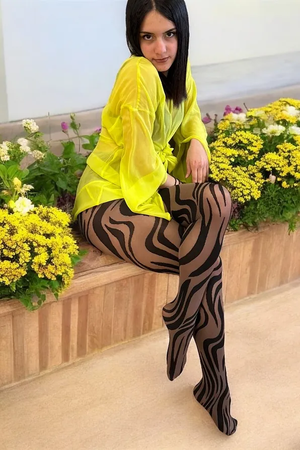 WOMAN 50 DENIER OPAQUE TIGHTS WITH BLACK ZEBRA PRINT
