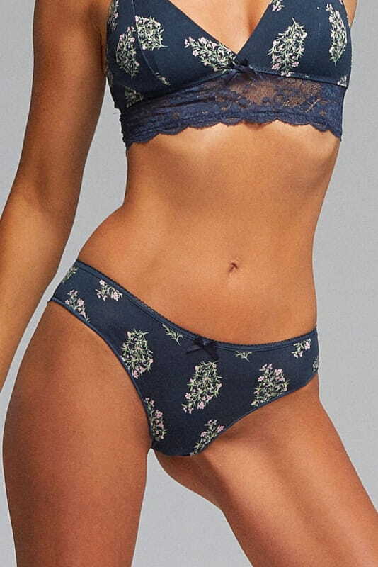 BRASILIANA EMERA ΓΥΝΑΙΚΕΙΟ ΣΛΙΠ BRAZIL ΒΑΜΒΑΚΕΡΟ ΜΕ ΣΧΕΔΙΟ FLORAL ΚΑΙ ΔΑΝΤΕΛΑ ΣΤΟ ΠΙΣΩ ΜΕΡΟΣ