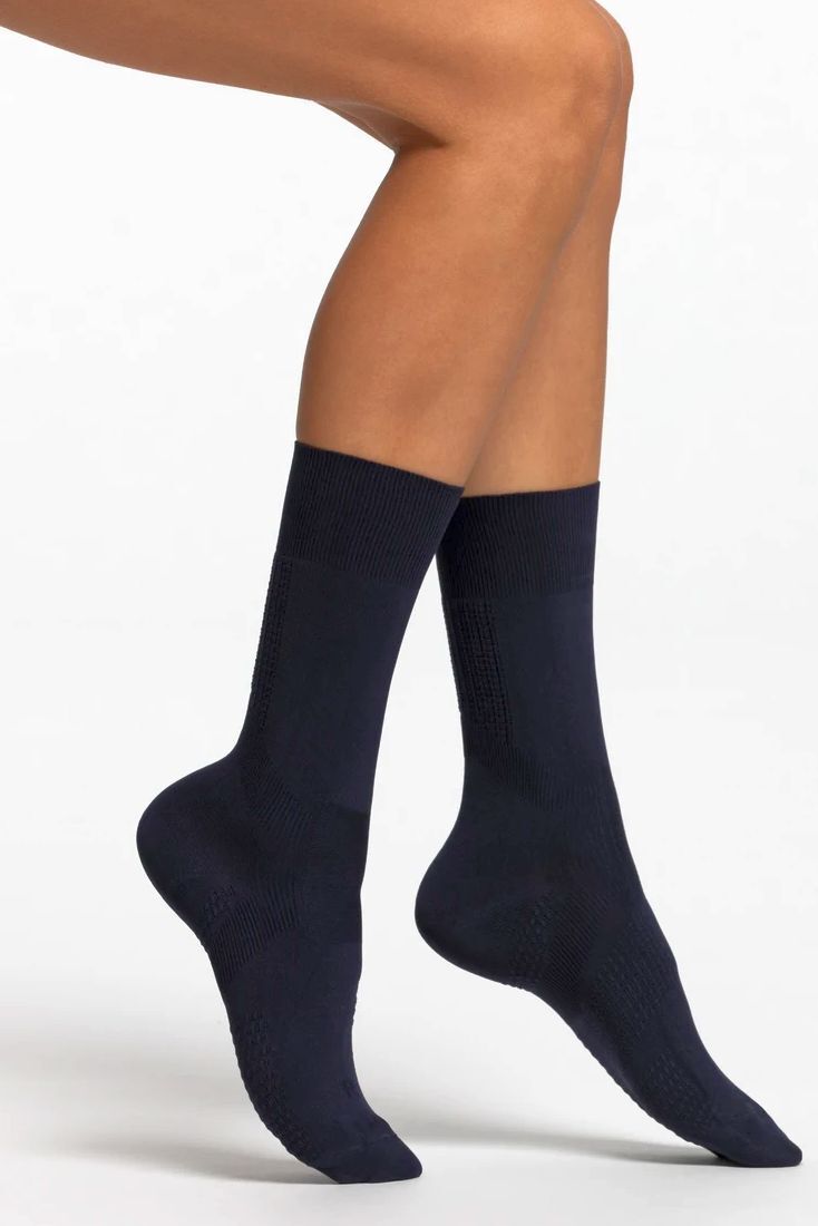 ΓΥΝΑΙΚΕΙΑ ΚΑΛΤΣΑ ΑΠΟ ΕΛΑΦΡΙΑ ΜΙΚΡΟΪΝΑ ΠΟΥ ΑΓΚΑΛΙΑΖΕΙ ΚΑΙ ΣΤΗΡΙΖΕΙ ΤΟΝ ΑΣΤΡΑΓΑΛΟ ΜΕ ΔΙΑΠΝΕΟΥΣΑ ΠΑΤΟΥΣΑ ΜΕ ΠΛΕΚΤΑ ΑΝΤΙΟΛΙΣΘΗΤΙΚΑ ΜΑΞΙΛΑΡΑΚΙΑ ΠΟΥ ΚΑΝΟΥΝ ΜΑΣΑΖ - CZ FUNZIONALE DONNA