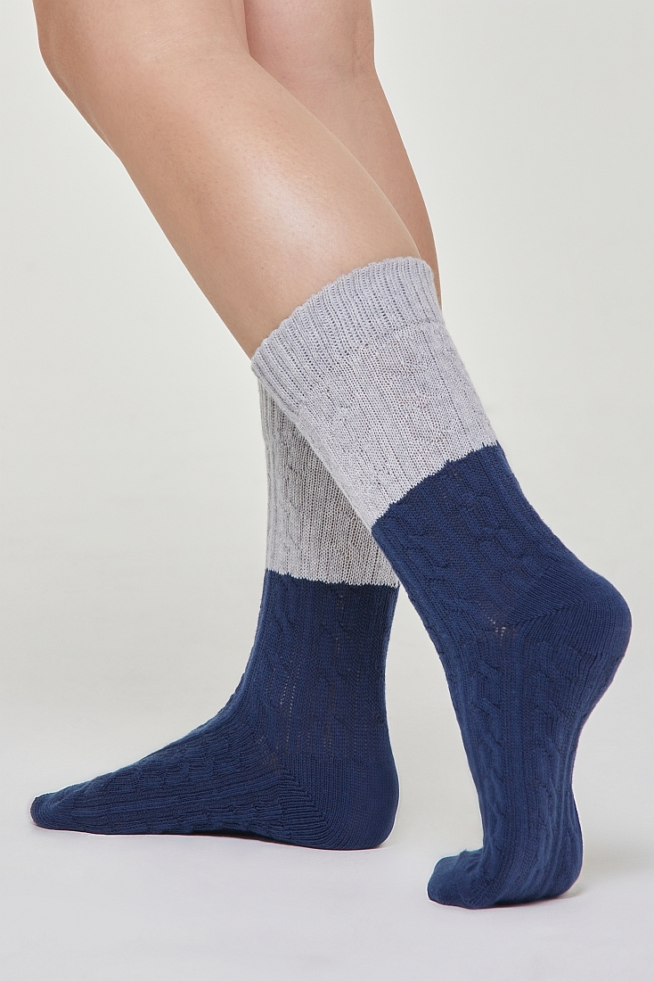 ΓΥΝΑΙΚΕΙΑ ΒΑΜΒΑΚΕΡΗ ΔΙΧΡΩΜΗ ΚΑΛΤΣΑ ΣΤΗ ΓΑΜΠΑ ΣΑΝ ΠΛΕΚΤΗ ΜΕ ΣΧΕΔΙΟ ΚΑΘΕΤΕΣ ΑΛΥΣΙΔΕΣ - CZ TATIANA