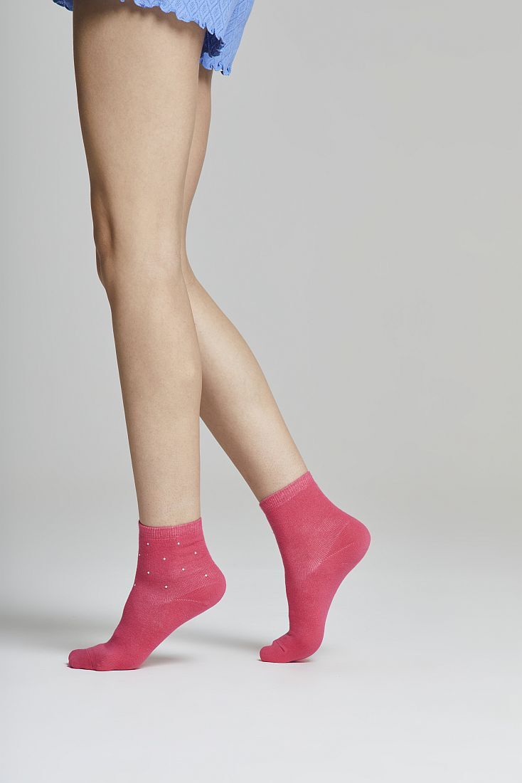 ΓΥΝΑΙΚΕΙΑ ΒΑΜΒΑΚΕΡΗ ΜΟΝΟΧΡΩΜΗ ΚΑΛΤΣΑ ΜΕ ΔΙΑΚΟΣΜΗΤΙΚΕΣ ΠΕΡΛΕΣ ΣΤΟ ΠΛΑΙ - CZ SOFIA