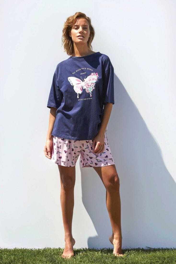 PJ CALENDULA ΓΥΝΑΙΚΕΙΑ ΒΑΜΒΑΚΕΡΗ ΚΟΝΤΗ ΠΙΤΖΑΜΑ ΜΕ ΣΤΑΜΠΑ ΚΑΙ ΤΥΠΩΜΑ ΠΕΤΑΛΟΥΔΑ ΜΕ ΣΟΥΡΑ ΣΤΟ ΠΛΑΙ ΛΑΙΜΟΚΟΨΗ ΚΟΝΤΟ ΜΑΝΙΚΙ ΚΑΙ ΣΟΡΤΣ ΑΠΌ ΒΙΣΚΟΖΗ