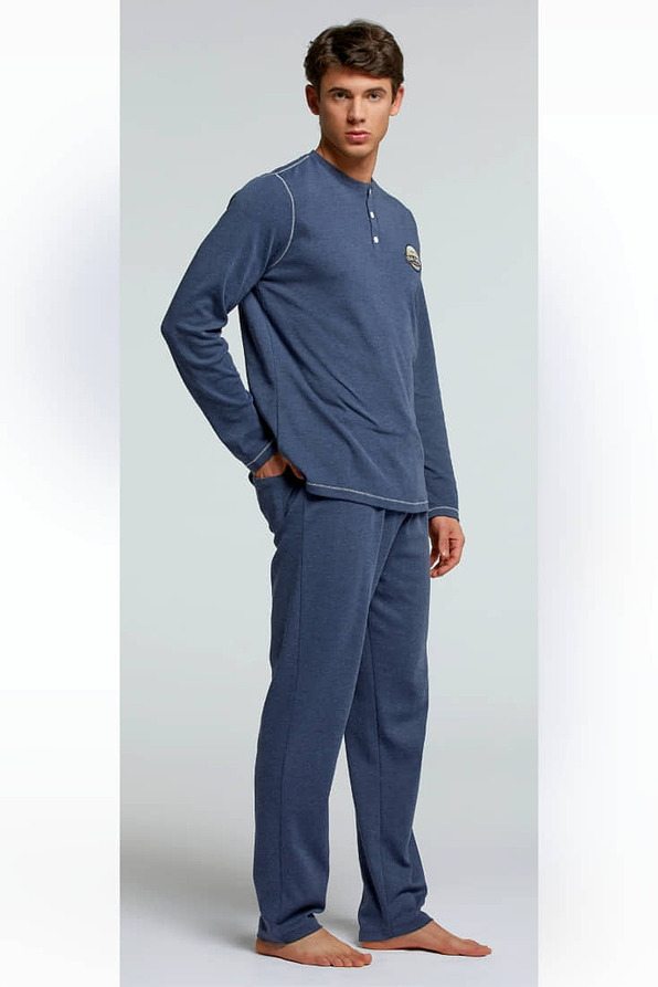PJ CANNONAU MAN SWEATER AND TROUSERS IN COTTON INTERLOCK. SOLID COLOR SWEATER WITH SERAPH NECKLINE, STITCHINGS IN CONTRAST COLOR AND DECORATIVE PATCH. TROUSERS IN SOLID COLOR AND POCKET ON THE BACK.