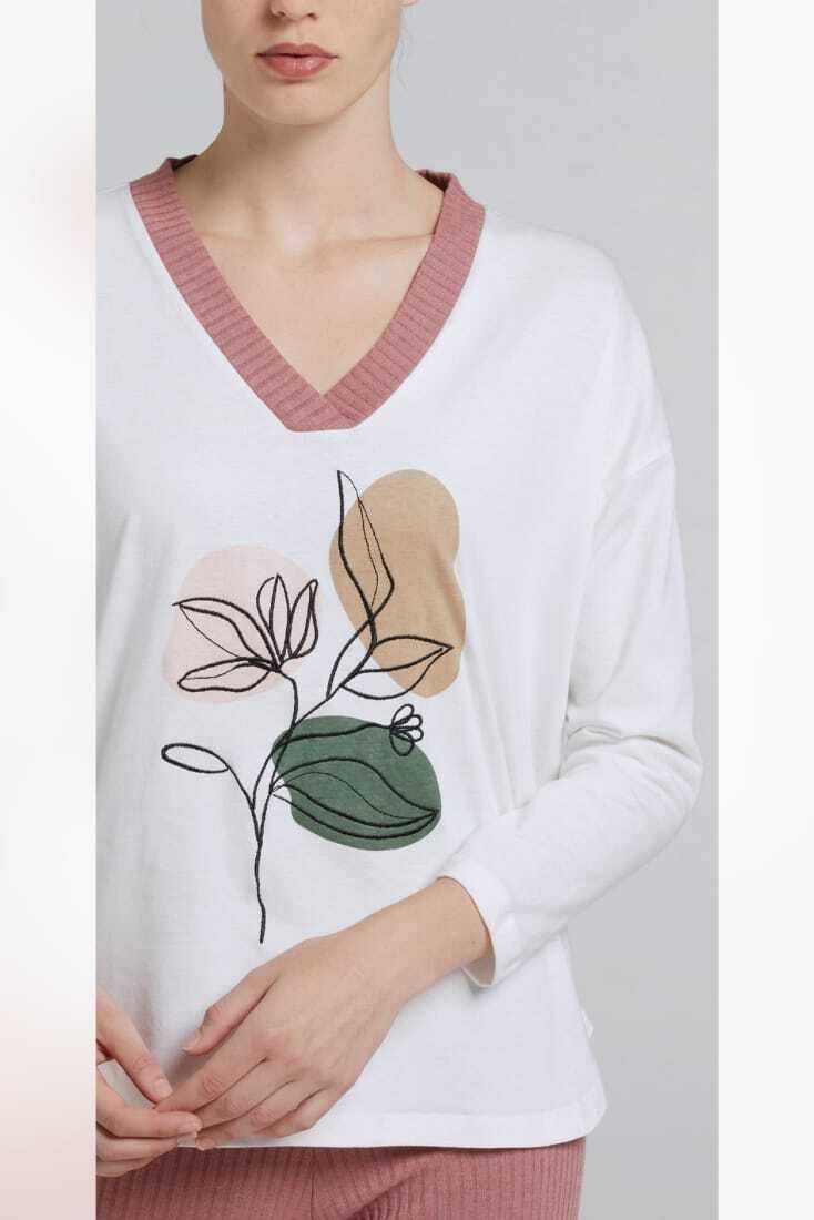 PJ POLLUCE ΓΥΝΑΙΚΕΙΑ ΒΑΜΒΑΚΕΡΗ ΖΕΡΣΕΪ ΠΙΤΖΑΜΑ ΜΕ ΡΙΜΠ V ΛΑΙΜΟ ΜΕ ΣΧΕΔΙΟ ΚΑΙ ΚΕΝΤΗΜΑ ΚΑΙ ΡΙΜΠ ΚΟΛΑΝ ΣΤΟ ΧΡΩΜΑ ΤΟΥ ΡΙΜΠ ΣΤΟ ΛΑΙΜΟ.