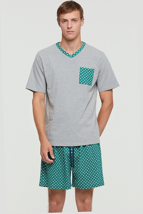 MAN COTTON PYJAMAS T-SHIRT WITH “V" NECK AND POCKET IN CONTRAST COTTON SHORTS IN PATTERNED “TIE” - AUGUSTO