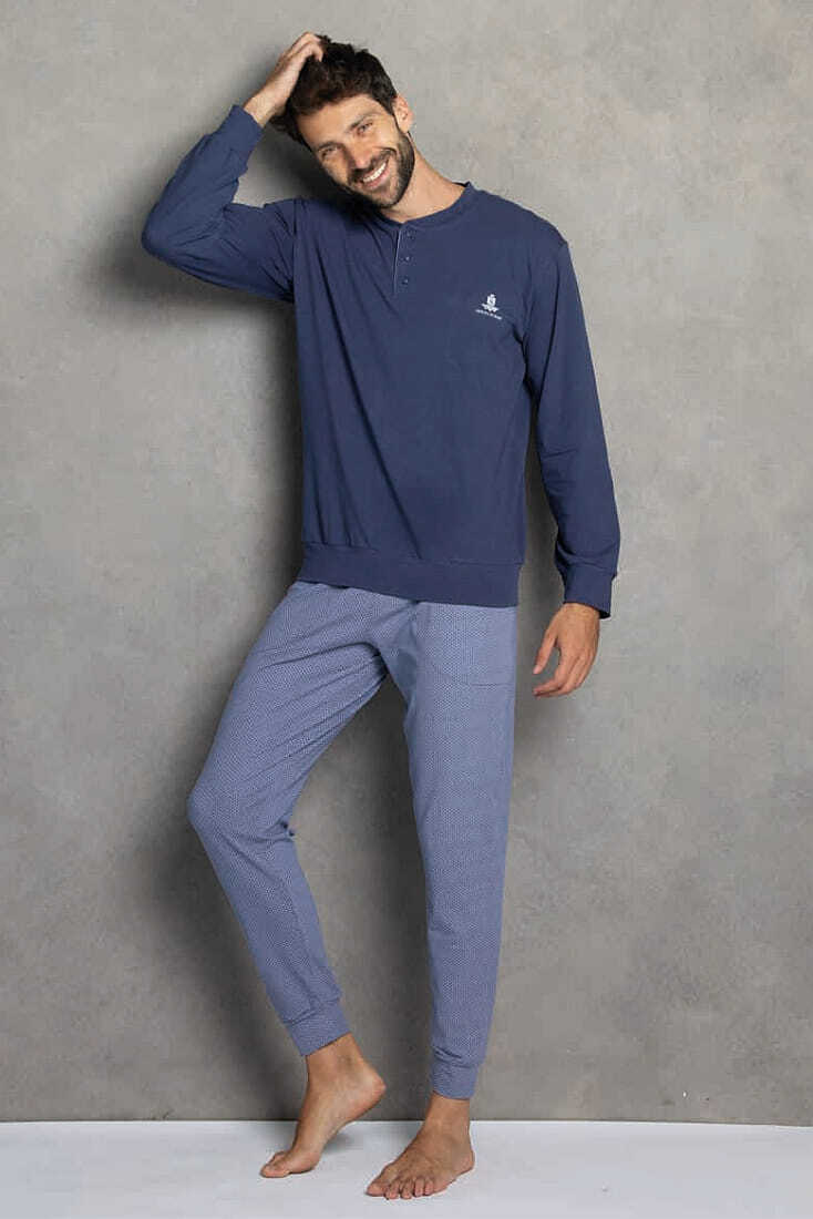 ΑΝΔΡΙΚΗ ΒΑΜΒΑΚΕΡΗ ΠΙΤΖΑΜΑ ΜΕ ΜΑΚΡΥ ΜΑΝΙΚΙ ΠΑΤΙΛΕΤΑ ΜΟΤΙΦ ΣΤΟ ΣΤΗΘΟΣ ΚΑΙ ΜΑΚΡΥ ΠΑΝΤΕΛΟΝΙ ΠΤΙ ΚΑΡΟ