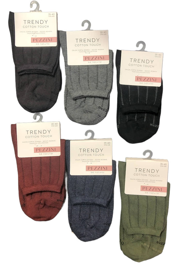 WOMAN COMBED COTTON ANKLE SOCKS WITH VERTICAL STRIPES PATTERN