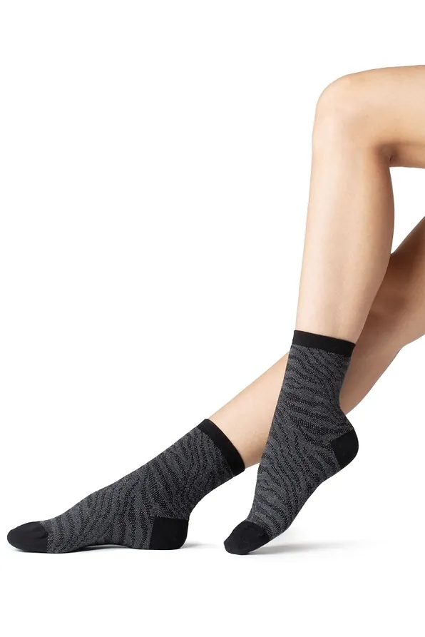 ΓΥΝΑΙΚΕΙΑ ΒΑΜΒΑΚΕΡΗ ΚΑΛΤΣΑ ΜΕ ΣΧΕΔΙΟ ΑΝΙΜΑΛ KAI ΕΠΙΠΕΔΗ ΜΥΤΗ ΧΩΡΙΣ ΡΑΦΗ