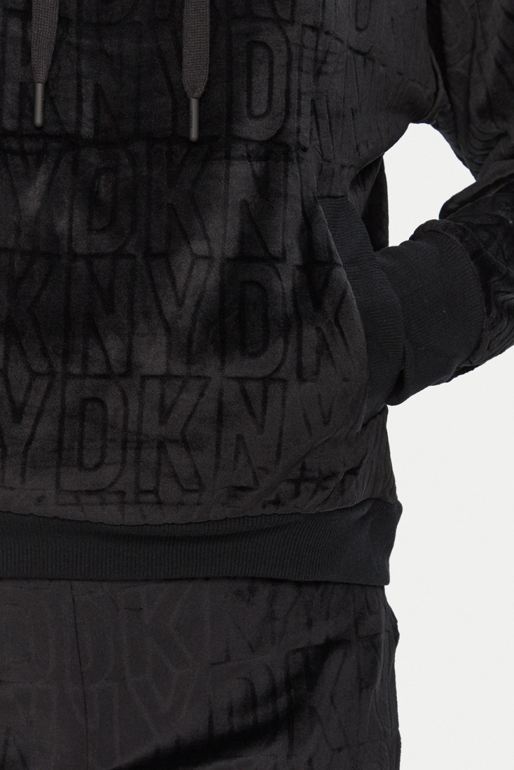 DKNY-ΓΥΝΑΙΚΕΙΑ ΒΕΛΟΥΤΕ ΦΟΡΜΑ ΜΕ ΚΛΕΙΣΤΟ ΛΑΙΜΟ ΚΟΥΚΟΥΛΑ ΚΑΙ ΤΣΕΠΕΣ