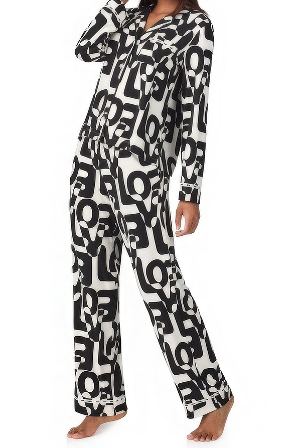 DKNY WOMAN LONG PYJAMAS ALL BUTTONS OPEN LEGS AND LOVE PRINT