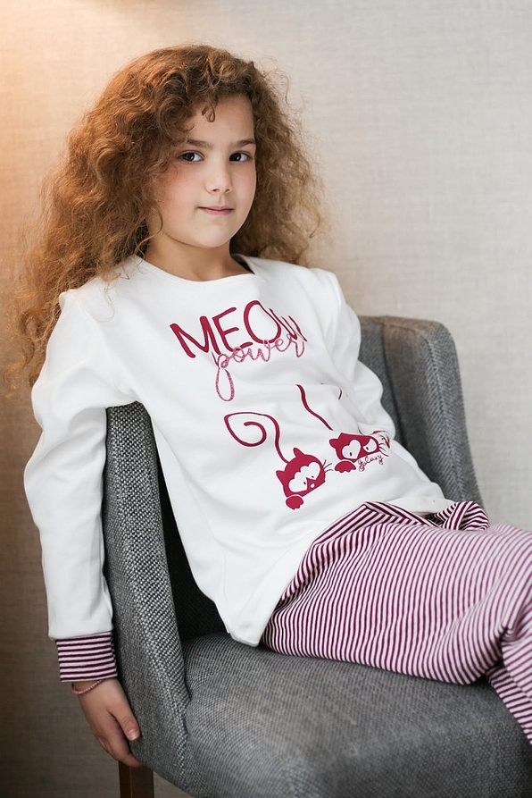 GIRL KIDS COTTON PYJAMAS WITH CATS PRINT PATTERN AND STRIPY PANTS WITH ANKLE CUFFED LEGS