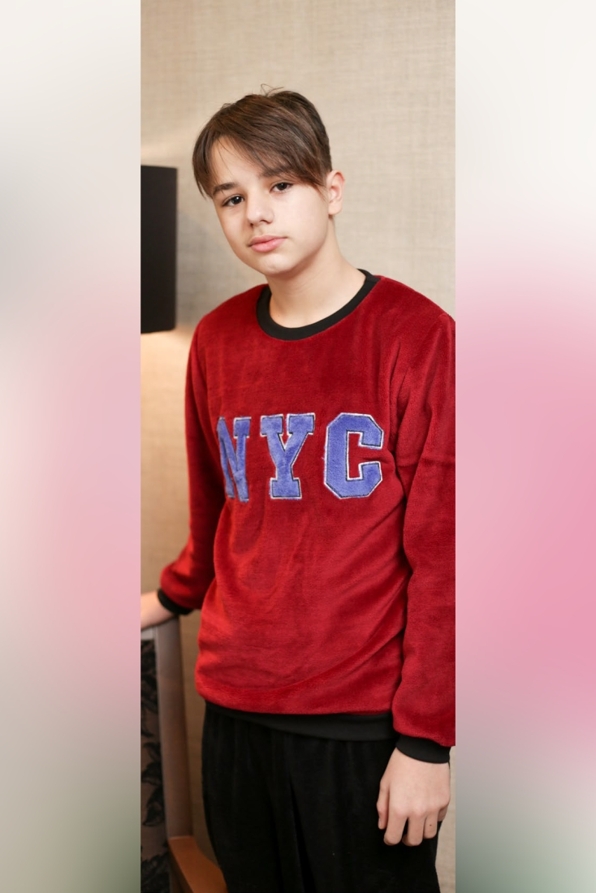 ΑΓΟΡΙΣΤΙΚΗ ΕΦΗΒΙΚΗ ΠΙΤΖΑΜΑ FLEECE ΜΕ ΚΕΝΤΗΜΑ "NYC" ΑΝΟΙΧΤΟ ΜΠΑΤΖΑΚΙ