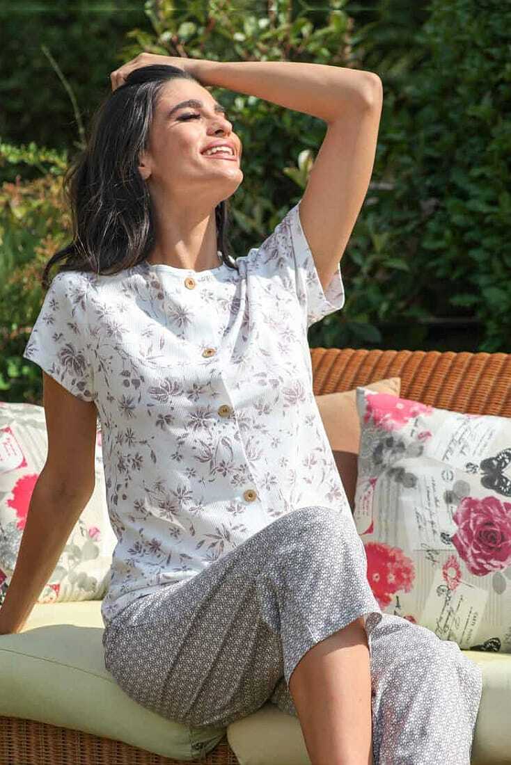 ΓΥΝΑΙΚΕΙΑ CAPRI ΒΑΜΒΑΚΕΡΗ ΠΙΤΖΑΜΑ FLORAL ΜΕ ΚΟΥΜΠΙΑ