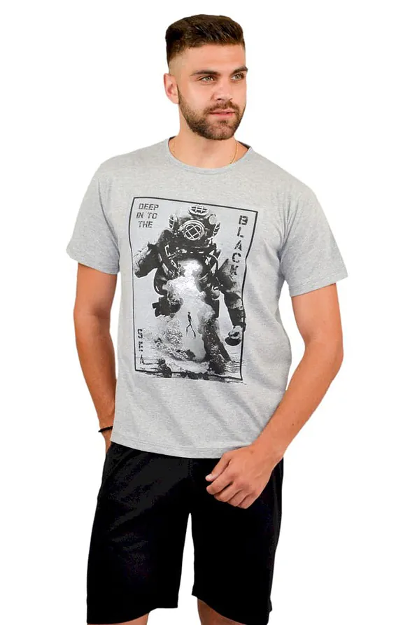 ΑΝΔΡΙΚΟ ΒΑΜΒΑΚΕΡΟ T-SHIRT ΜΕ ΤΥΠΩΜΑ ΔΥΤΗΣ