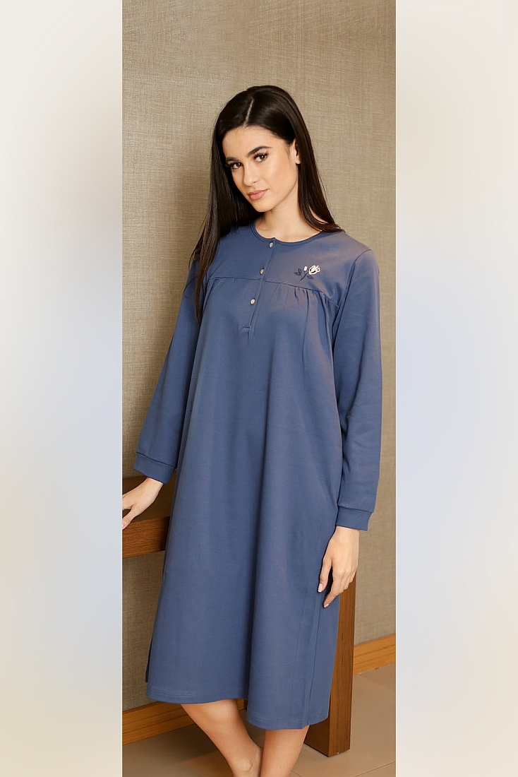 ΓΥΝΑΙΚΕΙΟ NYXΤΙΚΟ ΒΑΜΒΑΚΕΡΟ ΜΕ ΔΙΑΚΡΙΤΙΚΟ ΚΕΝΤHΜΑ ΚΑΙ ΠΑΤΙΛΕΤΑ ΚΑΤΩ ΑΠΟ ΤΟ ΓΟΝΑΤΟ