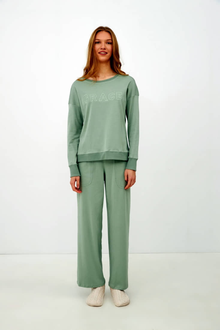 ΓΥΝΑΙΚΕΙΑ ΒΑΜΒΑΚΕΡΗ ΦΟΥΤΕΡ ΦΟΡΜΑ ΜΟΝΟΧΡΩΜΗ ΣΤΡΟΓΓΥΛΟΣ ΛΑΙΜΟΣ ΑΝΟΙΧΤΟ ΜΠΑΤΖΑΚΙ ΚΑΙ ΤΣΕΠΕΣ