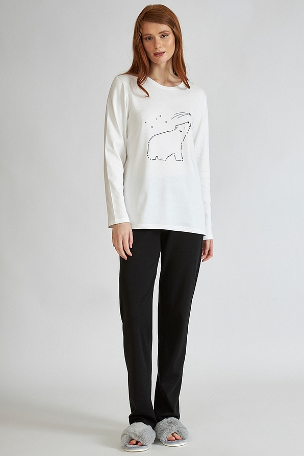 ΓΥΝΑΙΚΕΙΑ ΜΑΚΡΙΑ ΒΑΜΒΑΚΕΡΗ ΠΙΤΖΑΜΑ ΜΕ ΤΥΠΩΜΑ ΑΣΤΕΡΙΣΜΟΣ ΑΡΚΟΥΔΑ ΚΑΙ ΑΝΟΙΧΤΟ ΜΠΑΤΖΑΚΙ