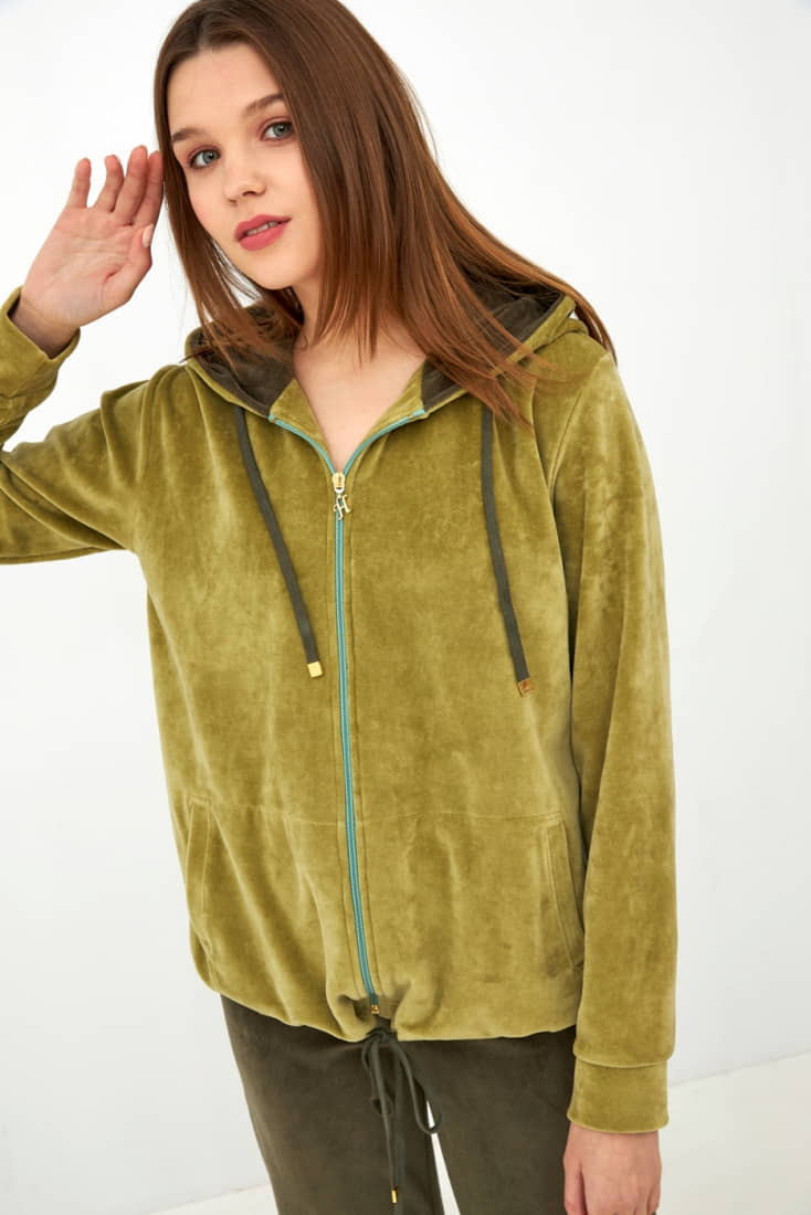 ΓΥΝΑΙΚΕΙΑ ΒΕΛΟΥΤΕ ΦΟΡΜΑ ΔΙΧΡΩΜΗ ΜΕ ΦΕΡΜΟΥΑΡ ΚΟΥΚΟΥΛΑ ΤΣΕΠΕΣ ΚΙ ΑΝΟΙΧΤΟ ΜΠΑΤΖΑΚΙ