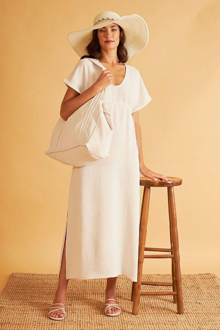 ΓΥΝΑΙΚΕΙΟ ΜΑΚΡΥ ΦΟΡΕΜΑ ΑΠΌ ΒΙΣΚΟΖΗ ΜΟΝΟΧΡΩΜΟ ΜΕ ΣΟΥΡΑ ΣΤΗ ΜΕΣΗ