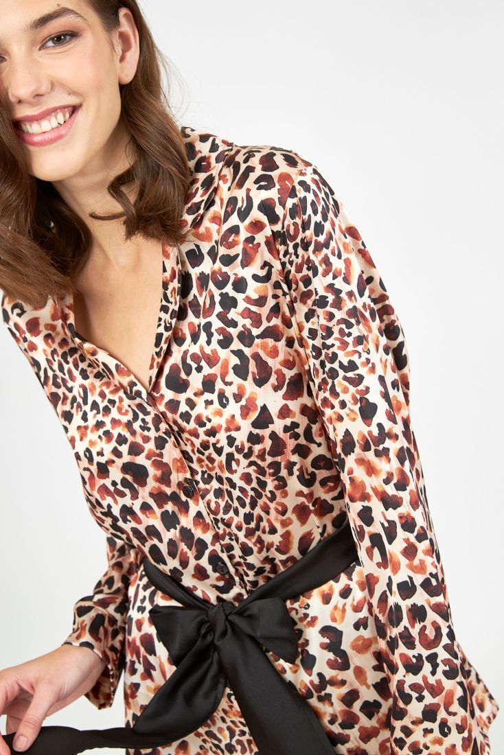 ΓΥΝΑΙΚΕΙΑ ΜΑΚΡΙΑ ΣΑΤΕΝ ΠΙΤΖΑΜΑ ΜΕ ANIMAL PRINT ΣΧΕΔΙΟ