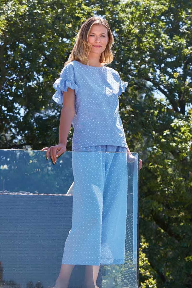 ΓΥΝΑΙΚΕΙΑ ΠΙΤΖΑΜΑ ΒΑΜΒΑΚΕΡΗ ΚΑΠΡΙ ΜΕ ΣΧΕΔΙΟ ΠΟΥΑ ΜΑΝΙΚΙ ΚΟΝΤΟ ΜΕ ΒΟΛΑΝ