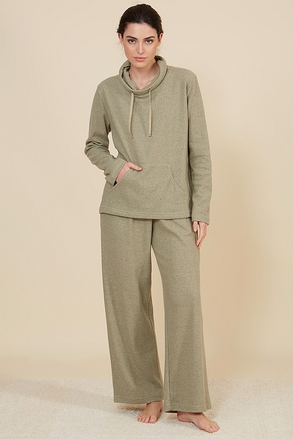 ΓΥΝΑΙΚΕΙΑ ΜΑΚΡΙΑ ΒΑΜΒΑΚΕΡΗ ΦΟΡΜΑ ΜΟΝΟΧΡΩΜΗ ΜΕ ΨΗΛΟ ΛΑΙΜΟ ΜΕ ΚΟΡΔΟΝΙ ΤΣΕΠΗ ΚΙ ΑΝΟΙΧΤΟ ΜΠΑΤΖΑΚΙ