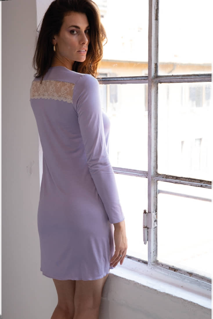 ΓΥΝΑΙΚΕΙΑ ΜΠΑΜΠΟΥ ΝΥΧΤΙΚΙΑ ΜΕ ΜΑΚΡΥ ΜΑΝΙΚΙ ΑΝΟΙΧΤΟ ΛΑΙΜΟ ΜΕΧΡΙ ΤΟ ΜΗΡΟ ΜΕ  ΛΕΠΤΟΜΕΡΕΙΕΣ ΔΑΝΤΕΛΑΣ