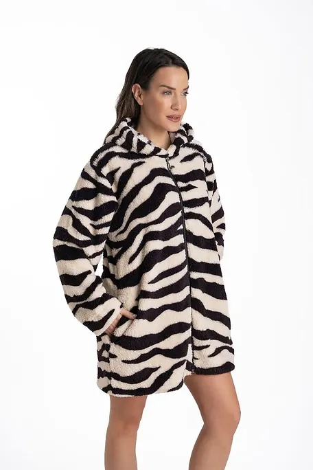 ΓΥΝΑΙΚΕΙΑ FLEECE MIDI ΖΑΚΕΤΑ ΤΥΠΩΜΑ ANIMAL ΖΕΒΡΕ ΜΕ ΤΣΕΠΕΣ & ΚΟΥΚΟΥΛΑ