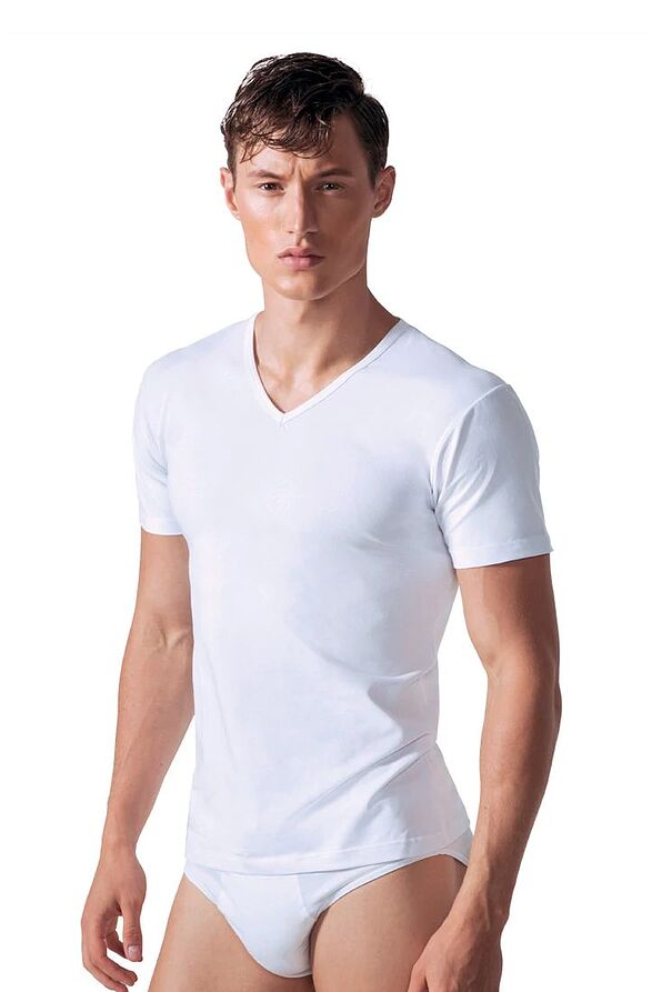 MEN V NECK COTTON SPORT T-SHIRT WITH SHORT SLEEVES
