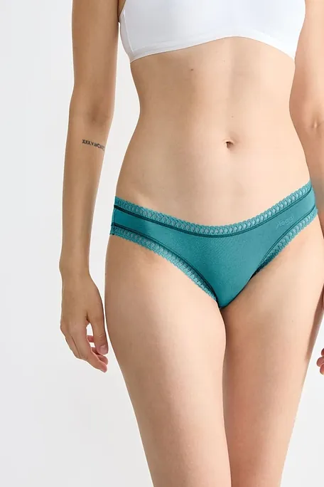 3-PACK ΓΥΝΑΙΚΕΙΟ ΣΛΙΠ BIKINI ΑΠΌ ΟΡΓΑΝΙΚΟ ΒΑΜΒΑΚΙ ΜΕ ΛΕΠΤΟΜΕΡΕΙΕΣ ΔΑΝΤΕΛΑΣ-SLOGGI GO CRUSH MINI