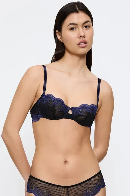 LINGERIE ΜΠΑΛΚΟΝΕ ΣΟΥΤΙΕΝ ΜΕ ΕΥΚΑΜΠΤΗ ΜΠΑΝΕΛΑ & ΔΙΧΡΩΜΗ ΔΑΝΤΕΛΑ-TRIUMPH COMFORT GLAM