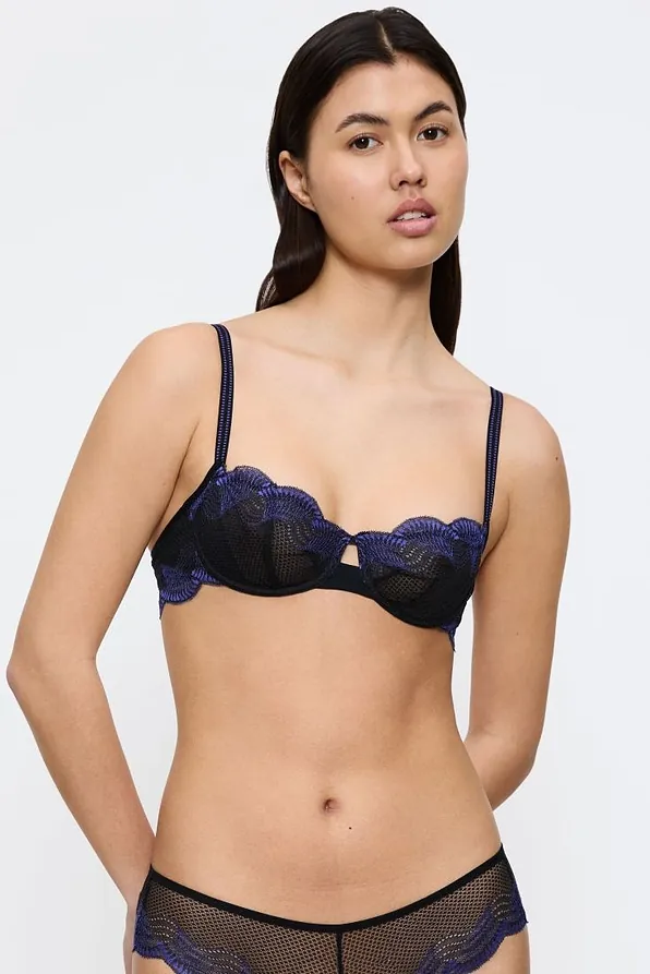 LINGERIE ΜΠΑΛΚΟΝΕ ΣΟΥΤΙΕΝ ΜΕ ΕΥΚΑΜΠΤΗ ΜΠΑΝΕΛΑ & ΔΙΧΡΩΜΗ ΔΑΝΤΕΛΑ-TRIUMPH COMFORT GLAM