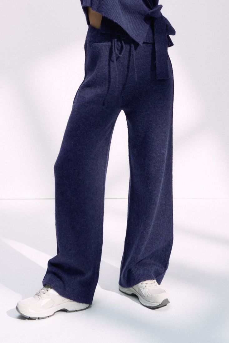 ΓΥΝΑΙΚΕΙΟ ΑΠΑΛΟ ΠΛΕΚΤΟ ΠΑΝΤΕΛΟΝΙ ΜΕ ΑΝΟΙΧΤΟ ΜΠΑΤΖΑΚΙ-AMOURETTE COZY TROUSERS