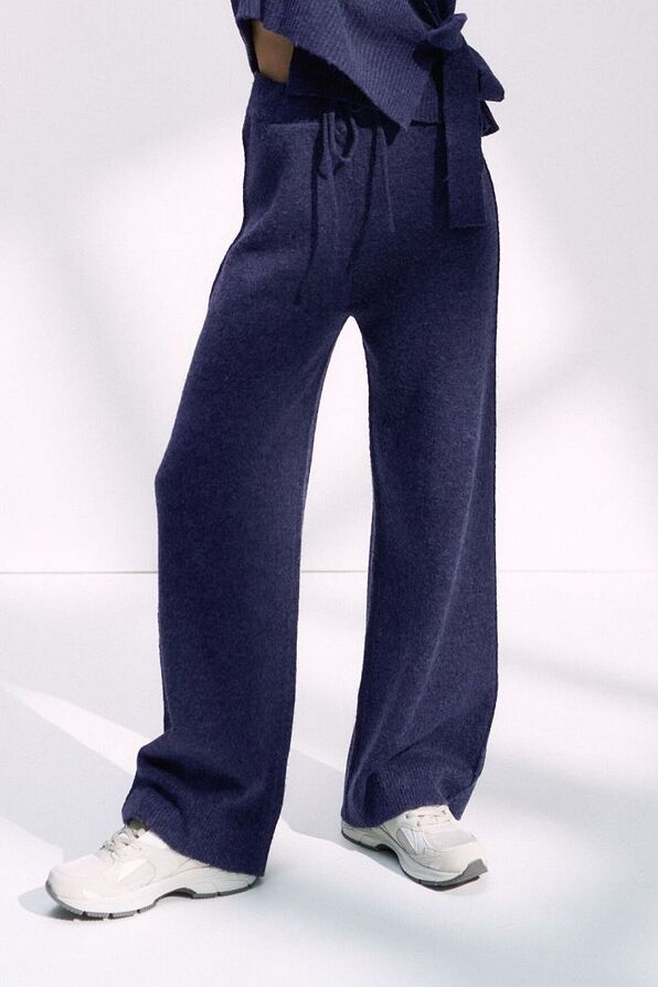 WOMAN WIDE LEG SOFT KNIT TROUSERS-AMOURETTE COZY TROUSERS