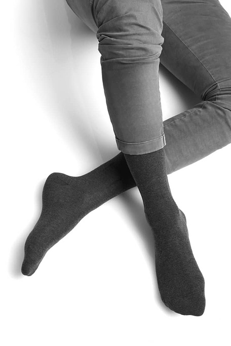 RELAX MAN COTTON SOCKS WITH PRESSURE FREE COMFORT CUFF AND FLAT HAND-LINKED TOE SEAM GRADUAL PRESSURE