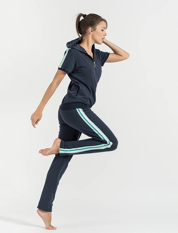 JEANNETTE - ΓΥΝΑΙΚΕΙΟ ΤΖΑΚΕΤ ΜΕ ΚΟΝΤΟ ΜΑΝΙΚΙ ΚΑΙ ΤΡΕΣΣΕΣ