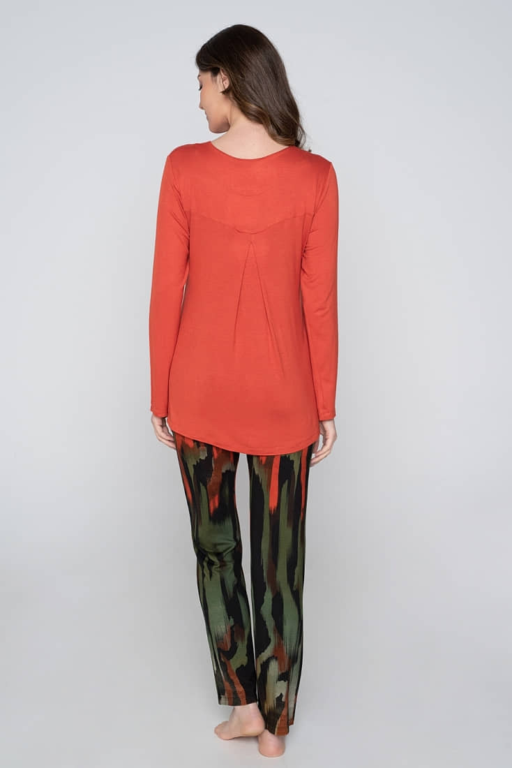 ΓΥΝΑΙΚΕΙΑ ΒΙΣΚΟΖΗ ΜΑΚΡΙΑ ΠΙΤΖΑΜΑ ΜΕ ΣΧΕΔΙΟ ΑΝΟΙΧΤΟΣ ΛΑΙΜΟΣ ΚΑΙ ΜΠΑΤΖΑΚΙ