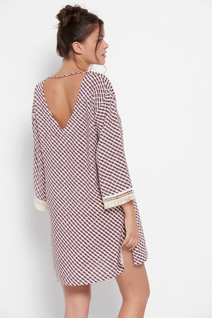 ΓΥΝΑΙΚΕΙΟ MIDI ΦΟΡΕΜΑ ΕΜΠΡΙΜΕ ΜΕ ΚΡΟΣΣΙΑ ΣΤΑ ΜΑΝΙΚΙΑ ΣΕ ΑΛΦΑ ΓΡΑΜΜΗ ΑΠΌ RAYON ΠΟΛΎ ΑΠΑΛΟ