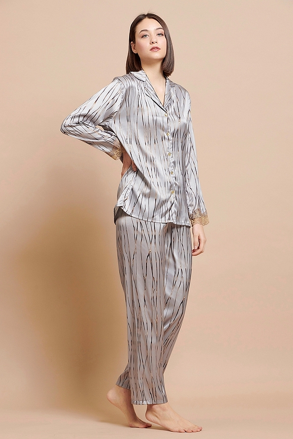 WOMAN LONG SATIN PYJAMAS ALL BUTTONS PRINTED LACE TRIMMING AND OPEN LEG PANTS