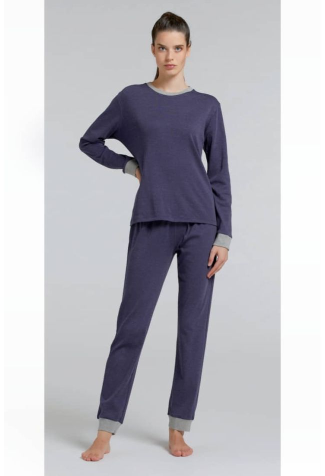 PJ MEGAN WOMAN SWEATER AND TROUSERS IN COTTON INTERLOCK. SOLID COLOR SWEATER WITH ROUND NECK AND CUFFS IN CONTAST COLOR. TROUSERS IN SOLID COLOR WITH CUFF AT BOTTOM IN CONTRAST COLOR.