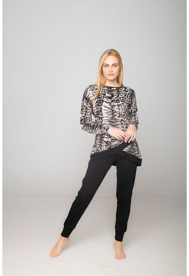 WOMAN VISCOSE TRACKSUIT ANIMAL PATTERN SLEEVES AND LEGS CUFFED